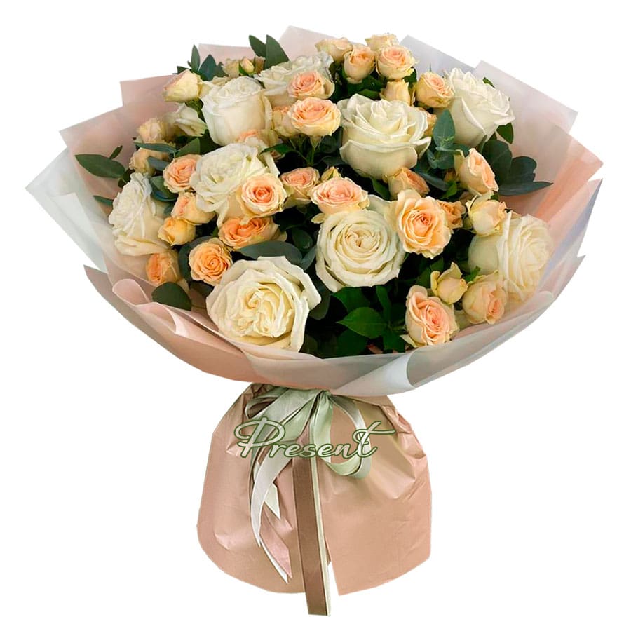 Bouquet de roses blanches et crème — élégance et douceur des sentiments
