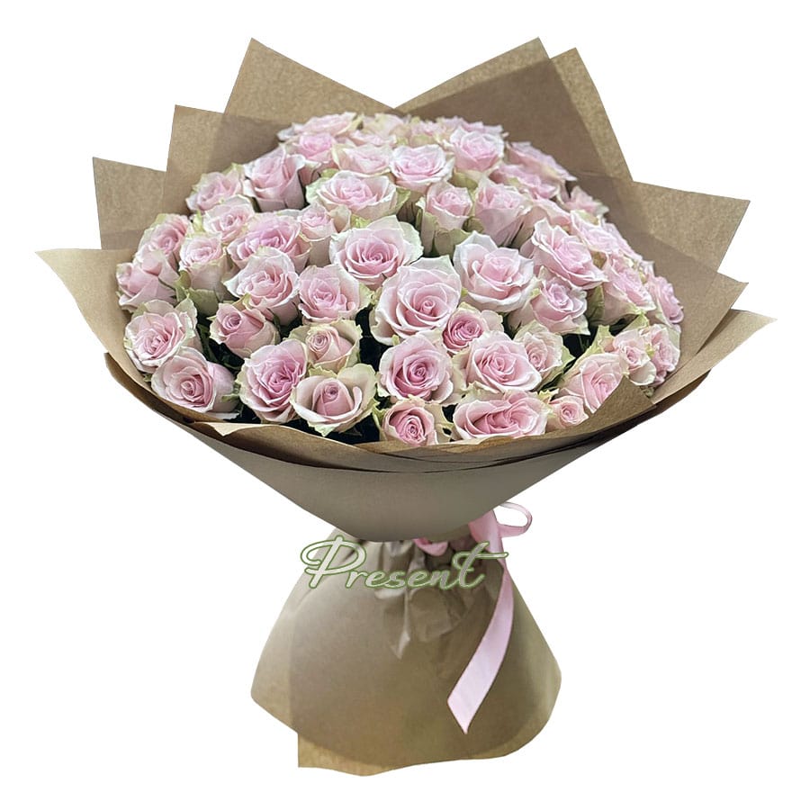 Strauß aus rosa Rosen — Ausdruck von Zärtlichkeit ohne Worte